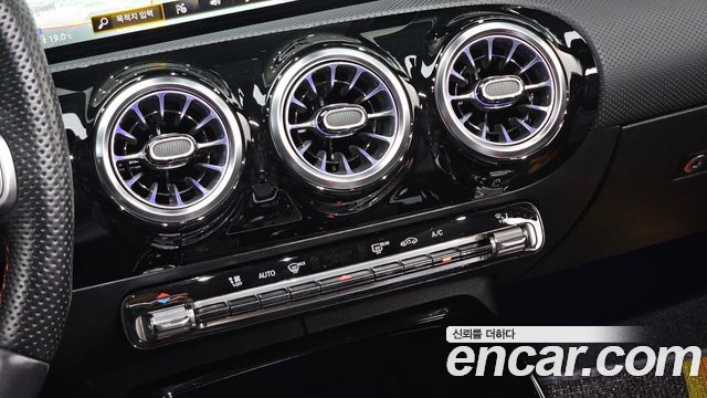 Mercedes-Benz A-Class (W177) AMG A45 4MAITC+ Hatchback 2022 — фото 28