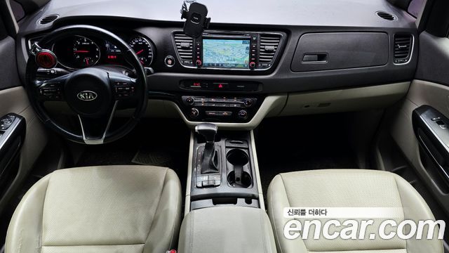 Kia Carnival 9-seater Luxury 2017 — фото 7