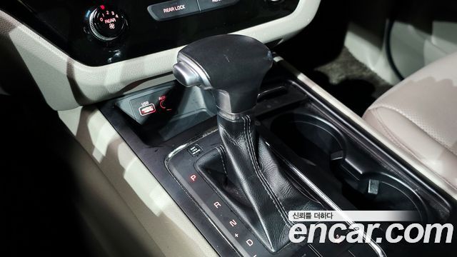 Kia Carnival 9-seater Luxury 2017 — фото 9
