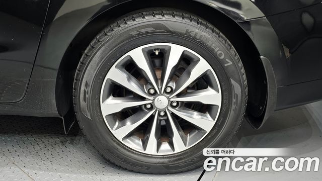 Kia Carnival 9-seater Luxury 2017 — фото 27