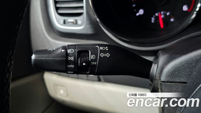 Kia Carnival 9-seater Luxury 2017 — фото 38