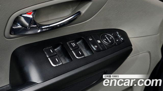 Kia Carnival 9-seater Luxury 2017 — фото 39