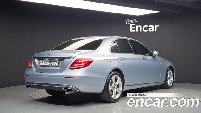 Mercedes-Benz E-Class (W213) E220d 4MATIC Avantgarde 2017 — фото 2