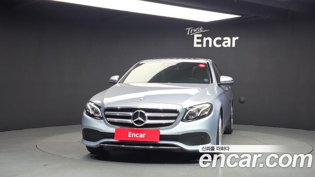 Mercedes-Benz E-Class (W213) E220d 4MATIC Avantgarde 2017 — фото 3