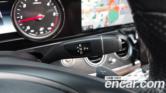 Mercedes-Benz E-Class (W213) E220d 4MATIC Avantgarde 2017 — фото 9