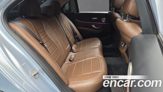 Mercedes-Benz E-Class (W213) E220d 4MATIC Avantgarde 2017 — фото 16