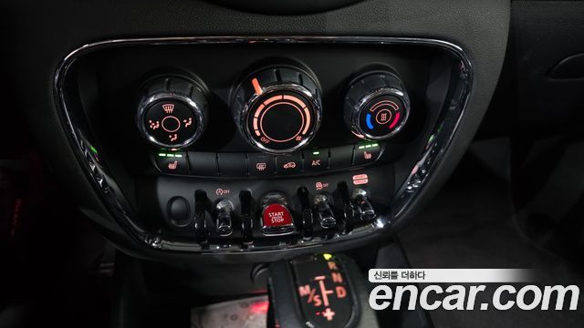 MINI Cooper Clubman Standard 2nd 2019 — фото 17