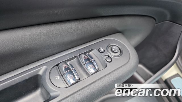 MINI Cooper Clubman Standard 2nd 2019 — фото 28