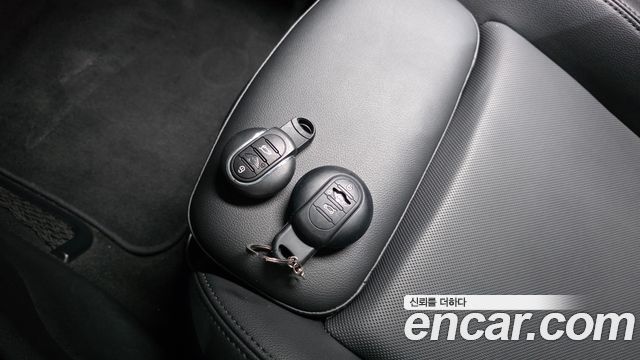 MINI Cooper Clubman Standard 2nd 2019 — фото 32