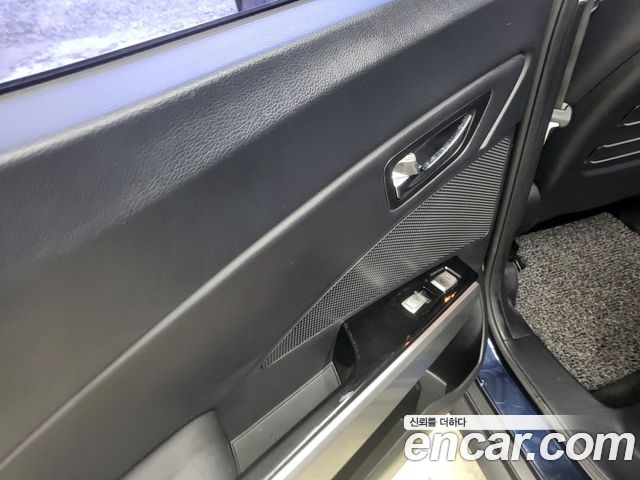 KG Mobility (SsangYong) Tivoli LX 2WD DLX 2016 — фото 10