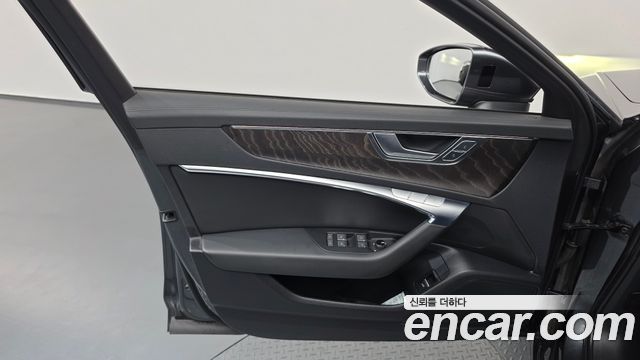 Audi A6 (C8) 40 TDI Quattro Premium 2021 — фото 30