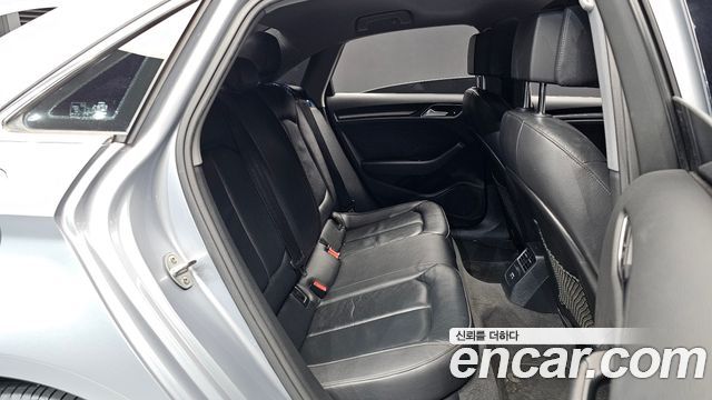 Audi A3 40 TFSI 8V 2018 — фото 11