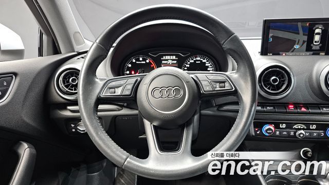 Audi A3 40 TFSI 8V 2018 — фото 13