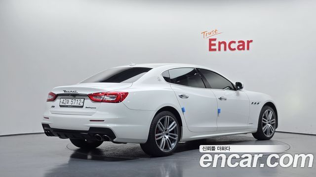 Maserati Quattroporte S Q4 3.0 V6 Gransport 2017 — фото 2