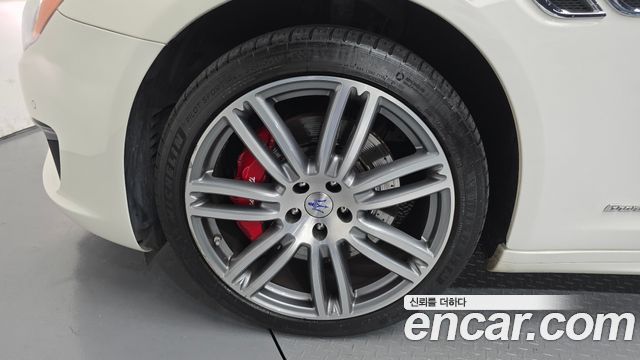 Maserati Quattroporte S Q4 3.0 V6 Gransport 2017 — фото 5