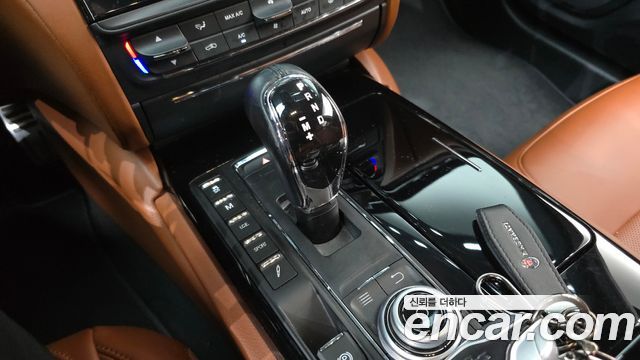 Maserati Quattroporte S Q4 3.0 V6 Gransport 2017 — фото 9