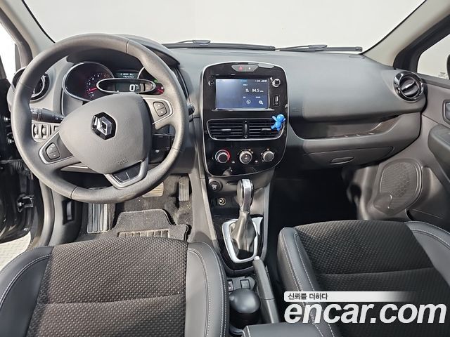 Renault Korea Clio ZEN 2018 — фото 5