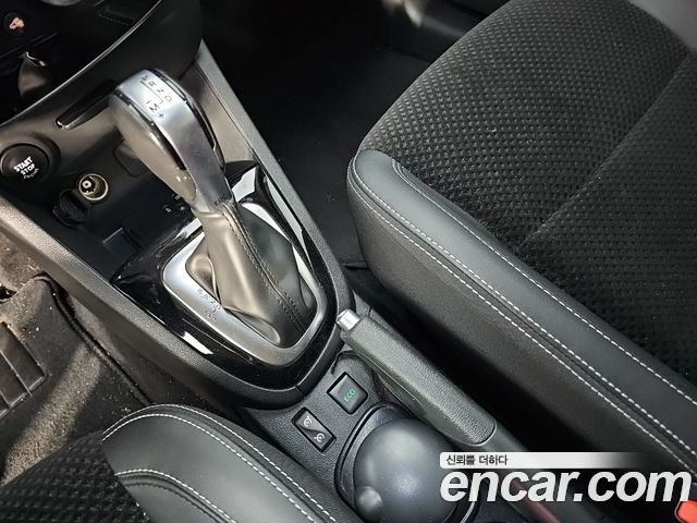 Renault Korea Clio ZEN 2018 — фото 7