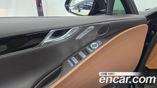 Genesis G80 (RG3) Gasoline 2.5 Turbo AWD 2022 — фото 29