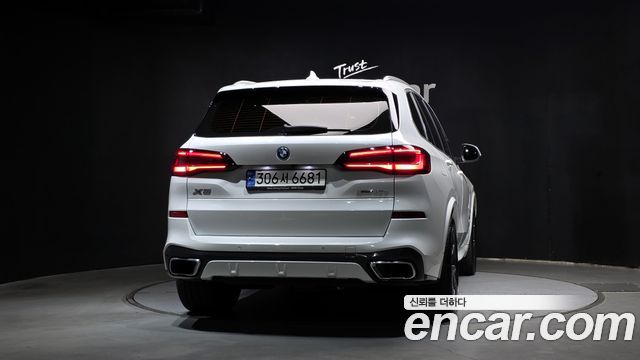 BMW X5 (G05) xDrive 45e M Sport 2022 — фото 4