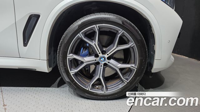 BMW X5 (G05) xDrive 45e M Sport 2022 — фото 21