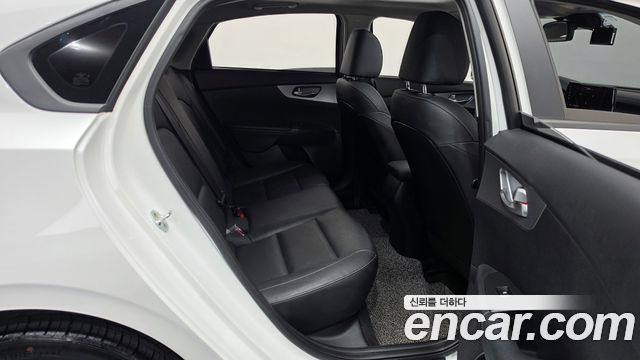 Kia K3 (II) 1.6 Prestige 2022 — фото 11