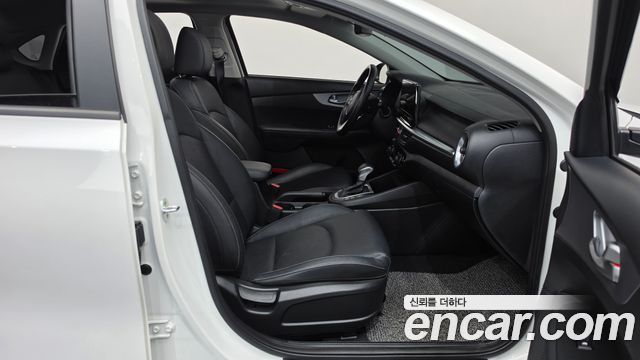 Kia K3 (II) 1.6 Prestige 2022 — фото 26