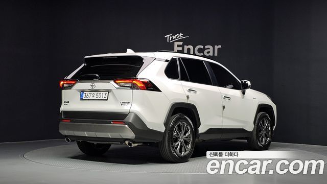 Toyota RAV4 (V) 2,5 4WD Hybrid LTD 2025 — фото 2