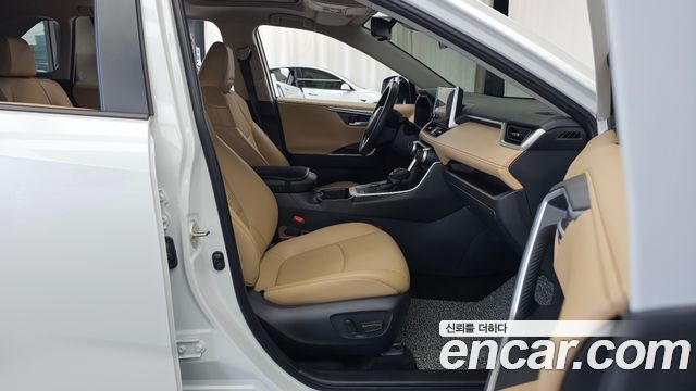 Toyota RAV4 (V) 2,5 4WD Hybrid LTD 2025 — фото 15