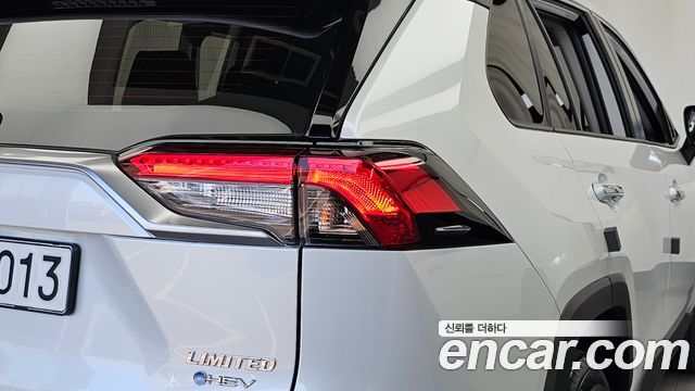 Toyota RAV4 (V) 2,5 4WD Hybrid LTD 2025 — фото 29