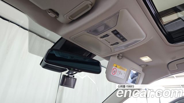 Toyota RAV4 (V) 2,5 4WD Hybrid LTD 2025 — фото 33