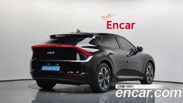 Kia EV6 Long Range Earth 2023 — фото 2