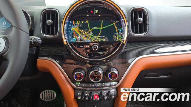 MINI Cooper S Countryman ALL4 Classic 2nd 2024 — фото 16