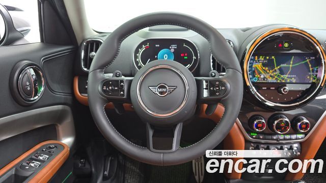 MINI Cooper S Countryman ALL4 Classic 2nd 2024 — фото 17