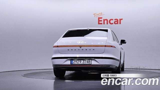 Hyundai Grandeur (GN7) 2,5 Gasoline 2WD Exclusive 2023 — фото 4