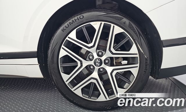 Hyundai Grandeur (GN7) 2,5 Gasoline 2WD Exclusive 2023 — фото 21