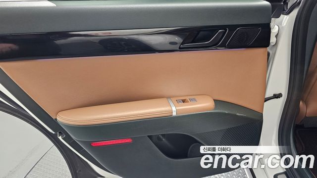 Hyundai Grandeur (GN7) 2,5 Gasoline 2WD Exclusive 2023 — фото 25