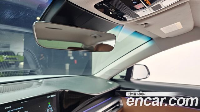 Hyundai Grandeur (GN7) 2,5 Gasoline 2WD Exclusive 2023 — фото 30