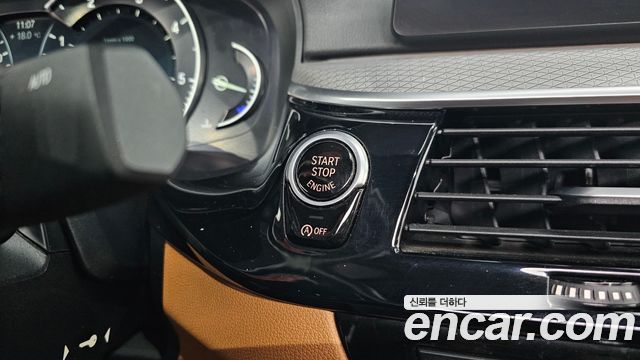BMW 5 Series (G30) 520d M Sport Special Edition 2018 — фото 27