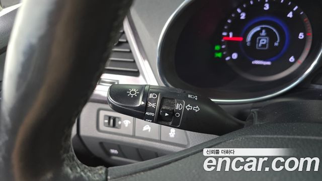 Hyundai Santa Fe (DM) Diesel(e-VGT) 2.0 2WD Exclusive 2015 — фото 16