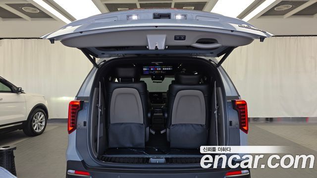 Kia Carnival (IV) Gasoline 9-Seater Hi Limousine (7-seater Limousine(Special vehicle) 2025 — фото 20