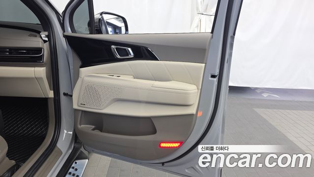 Kia Carnival (IV) Gasoline 9-Seater Hi Limousine (7-seater Limousine(Special vehicle) 2025 — фото 25