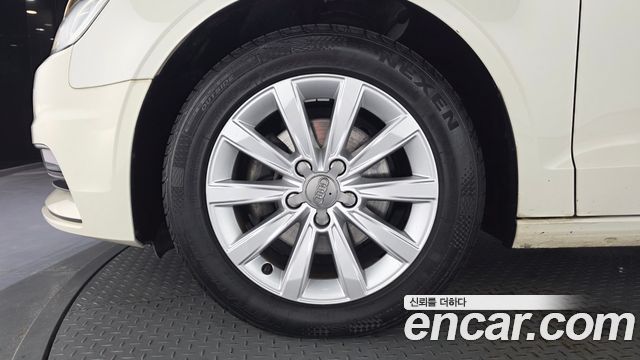 Audi A3 25 TDI Dynamic 8V 2015 — фото 5