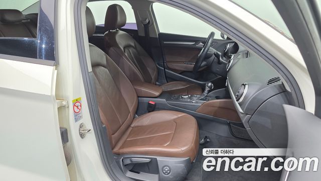 Audi A3 25 TDI Dynamic 8V 2015 — фото 11