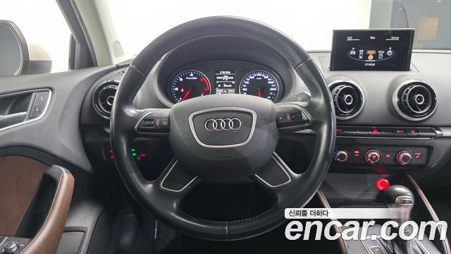 Audi A3 25 TDI Dynamic 8V 2015 — фото 13
