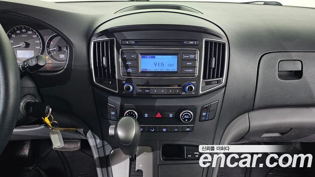 Hyundai Grand Starex 12-Seater Wagon Smart 2016 — фото 18