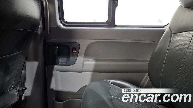 Hyundai Grand Starex 12-Seater Wagon Smart 2016 — фото 25