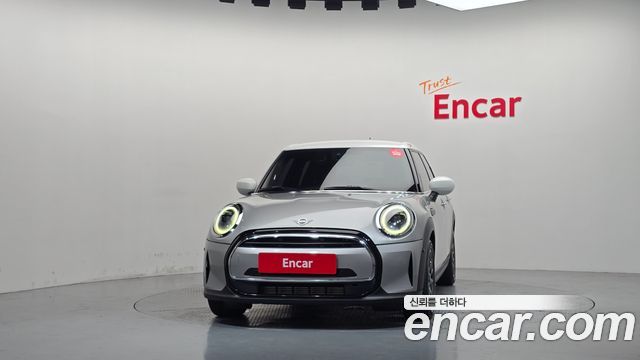 MINI Cooper 5Door Classic Third Generation 2024 — фото 3