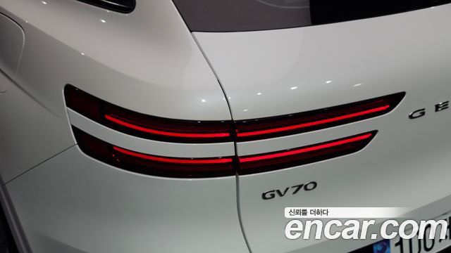 Genesis GV70 2.5T Gasoline AWD 2023 — фото 23
