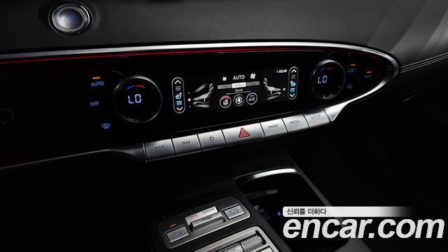 Genesis GV70 2.5T Gasoline AWD 2023 — фото 31
